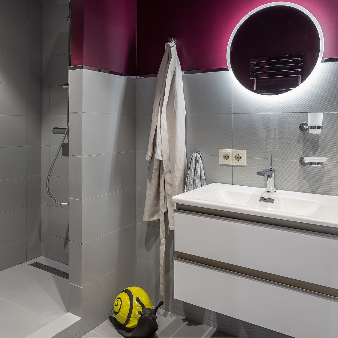 Розетка с заземлением и шторками (слоновая кость) a051480, W1171103 (Werkel, 4690389155758) - Amppa.ru